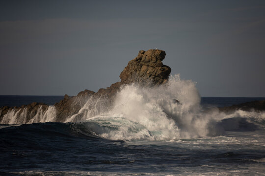 Olas y Rocas en playa de Benijo, Tenerife