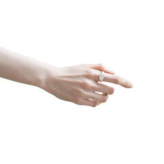 シルバーリングと女性の手