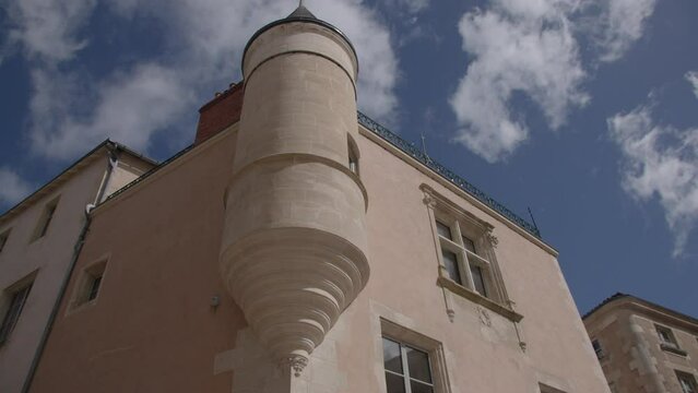 Ville de Poitiers, chateau