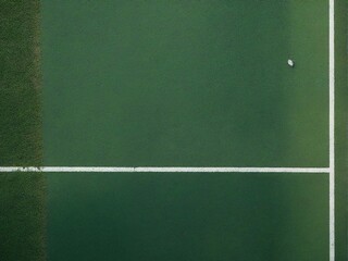 green tennis court