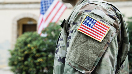 General Instills Valor In American Serviceman With Flag For His Service