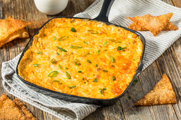 Warm Cheesy Crab Rangoon Appetizer Dip