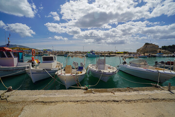 Fototapeta na wymiar harbour of agios sostis and Cameo island