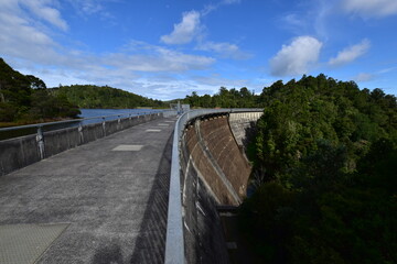 Walking on the water dam