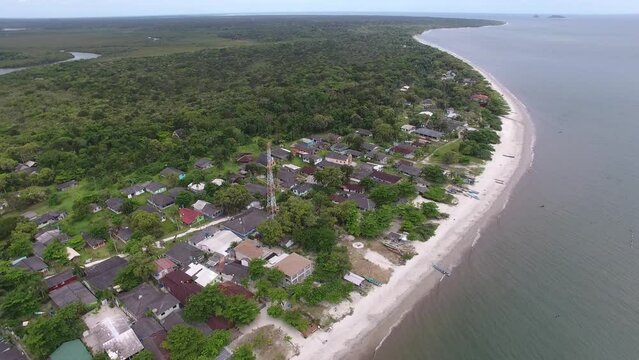 Ilha das Pe&ccedil;as, Ba&iacute;a de Paranagu&aacute;, Paran&aacute;, Brazil