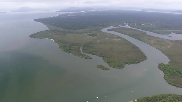 Ilha das Pe&ccedil;as na Ba&iacute;a de Paranagu&aacute; - Paranagu&aacute;, Paran&aacute;, Brazil