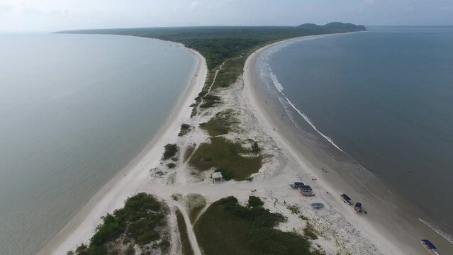 Praia do Istmo, Ilha do Mel - Paranagu&aacute;, Paran&aacute;, Brazil