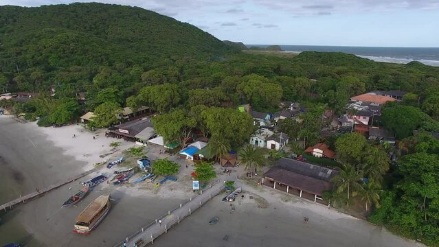 Aerial view of Encantadas Village, on Ilha do Mel - Paranagu&aacute;, Paran&aacute;, Brazil