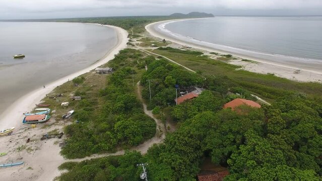 Isthmus on Ilha do Mel - Paranagu&aacute;, Paran&aacute;, Brazil