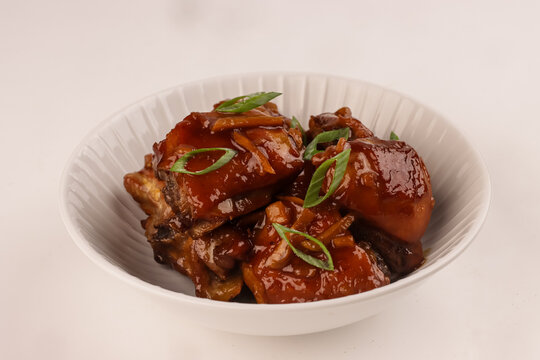 Ga Kho Gung is Vietnamese Caramelised Ginger Chicken.