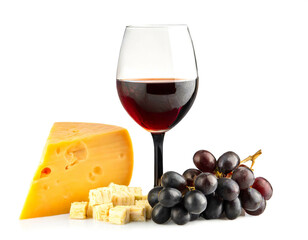 Wein mit Käse isoliert auf weißen Hintergrund, Freisteller 