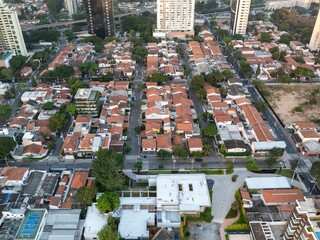 Fotos aéreas da região do Brooklin em São Paulo. Zona Sul, ao amanhecer, e também o skyline dos...