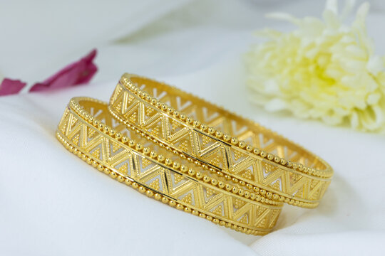 Gold bangles design hd images discount
