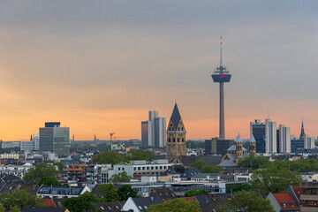 Obraz premium Über den Dächern von Köln