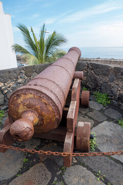 Ancient cannon in the fortification of the island of La Palma