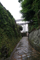 雨の祈念坂