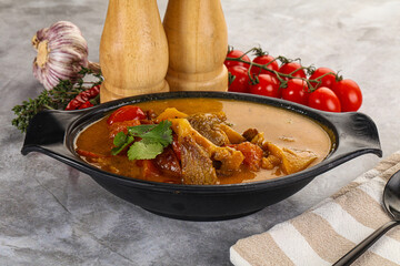 Yellow Thai curry with beef