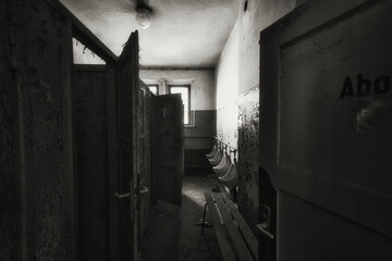 Toilette - WC - Badraum - Abandoned - Lostplace - Verlassener Ort - Beatiful Decay - Verlassener...