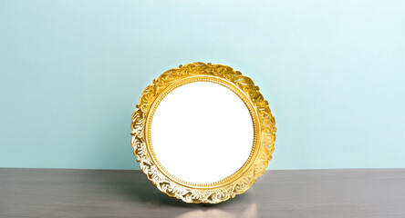 アンティークなゴールドカラーの鏡と背景