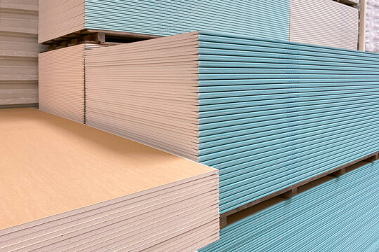Green Gypsum plasterboard Drywall with moisture water resistant additives in the core that resists high wet humidity, use in Kitchens and Bathrooms.