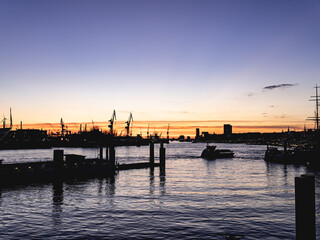 Fototapeta premium sunset in the harbor