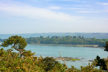 Magnifique vue sur la baie de Paimpol depuis la tour Kerroc'h à Ploubazlanec - Bretagne France