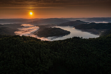 Jezioro Rożnowskie zapora wodna, wschód słońca, małopolska, Poland © Maciej G. Szling
