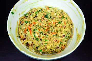 Golden-crisp vegetable cutlets and delicious vegetable pakoras are made with freshly chopped vegetables. It is fun and tasty to eat