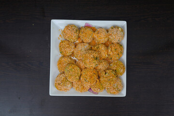 Golden-crisp vegetable cutlets and delicious vegetable pakoras are made with freshly chopped vegetables. It is fun and tasty to eat