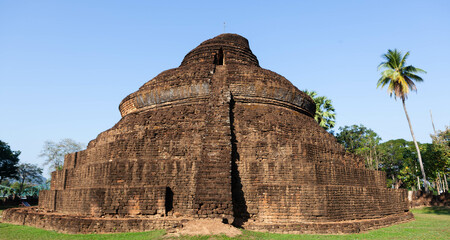 Wat Phra Si Ratana Mahathat, Si Satchanalai. Ancient buddhist temple in North Thailand.