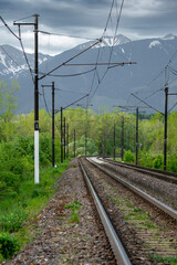 tory kolejowe góry w tle droga  © Colorful Soul