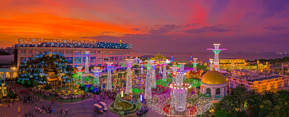 Fototapeta premium Baan Sukhawadee house decorated with lights celebrate christmas, pattaya,Thailand.