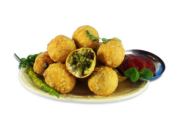 traditional indian gujarati food snack vegetable stuffed balls kachori,kachodi patties or samosa vada pakoda with chutney,cutout in transparent background,png format   