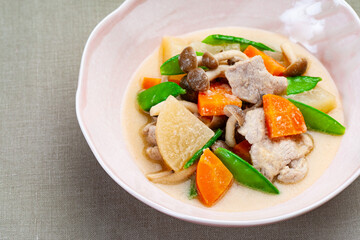 豚肉の胡麻味噌煮