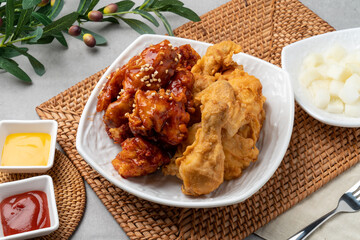 Fried, chicken, seasoning, duck, half-and-half, fried, chicken, Korean, mustard, sauce, radish, soy sauce, garlic,