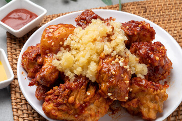 Fried, chicken, seasoning, duck, half-and-half, fried, chicken, Korean, mustard, sauce, radish, soy sauce, garlic,