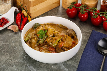 Yellow THai curry with beef