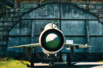Flugzeug - Jet - Düsenjäger - Militär - jet engine of airplane - Army - Military - Armed - Historic - War - Conflict - Weapon - History - Battle