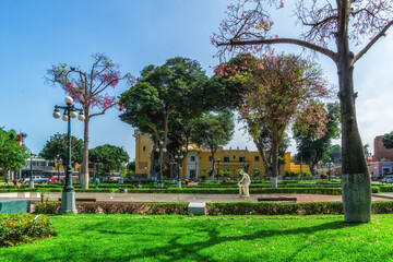 Fototapeta premium Parque Municipal of the district of Barranco in Lima