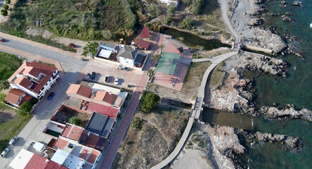 orre la Sal, Cabanes. Vista aérea del poblado marítimo en riesgo de derribo por incumplimiento de...