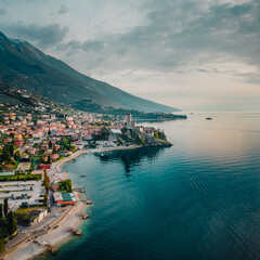 Obraz premium Drone Italie lac