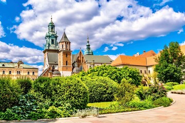 Obraz premium Fragment of the Wawel Royal Castle - an architectural complex on the left bank of the Vistula River, Krakow, Poland.