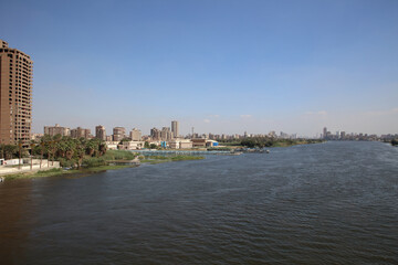 Obraz premium the nile, land and buildings