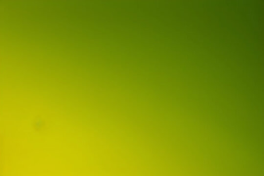 Fond abstrait moderne avec des lignes ou des rayures diagonales et des &eacute;l&eacute;ments en demi-teintes et un d&eacute;grad&eacute; de couleur jaune vert avec un th&egrave;me de technologie num&eacute;rique.