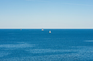 Fototapeta premium Das Meer und die Segelboote