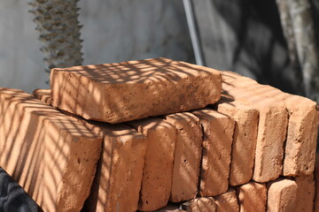 Ladrillos de construcción con sombra