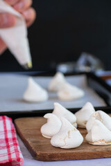 Mastering the Art of Italian Meringues: From Tradition to Taste