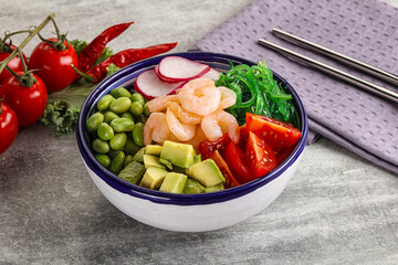 Hawaian cuisine - Poke with cocktail shrimps