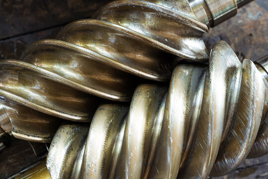 Details of a old screw compressor that has been in operation for a very long time.