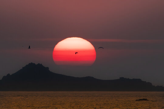 Fototapeta Magnifique coucher du soleil en Bretagne - France